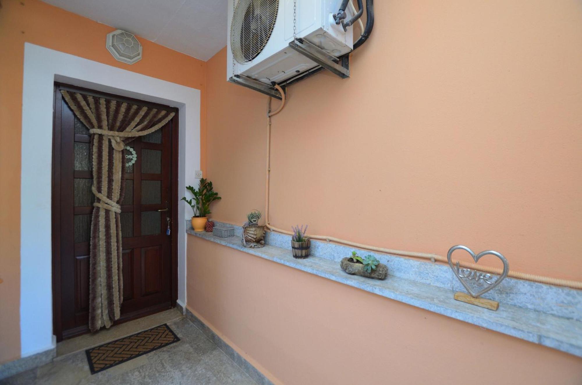 Apartment Lory *